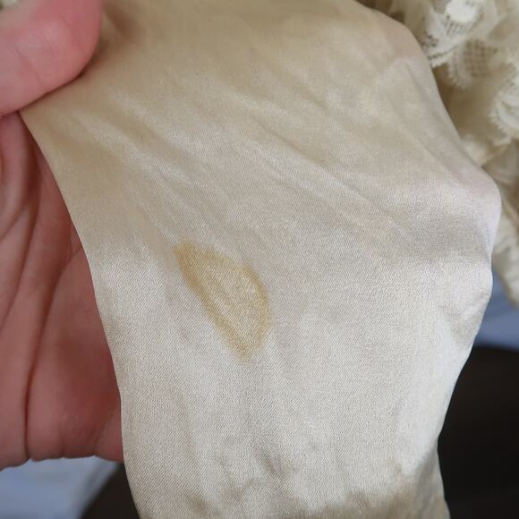 Mary Green Cream Silk Lace Trim Draped Kimono Robe - Picture 8 of 8